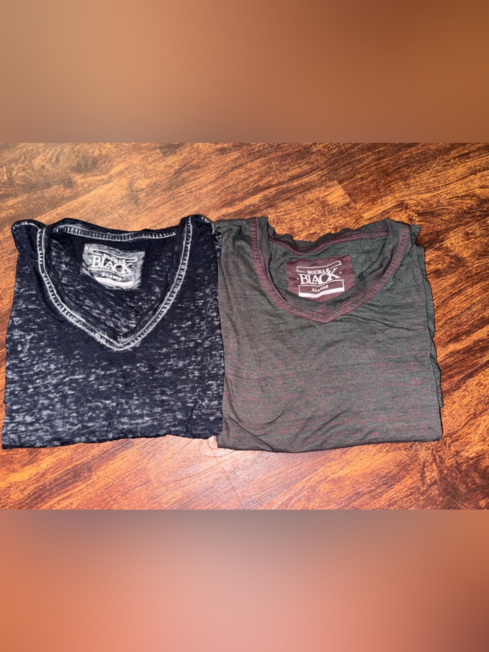 Lot of 2 Buckle Black Short Sleeve V Neck T-shirts Men's Blue and Red